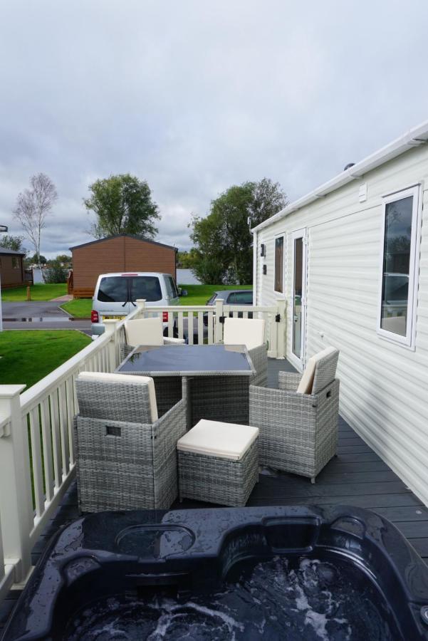 Mpoint36 At Tattershall Lakes Hot Tub Lake Views 3 Bedrooms Exteriér fotografie